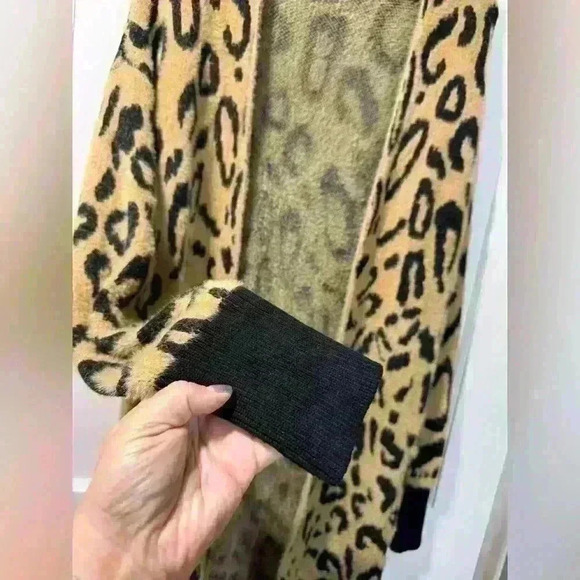 Westbound Leopard Cardigan - Picture 2 of 5